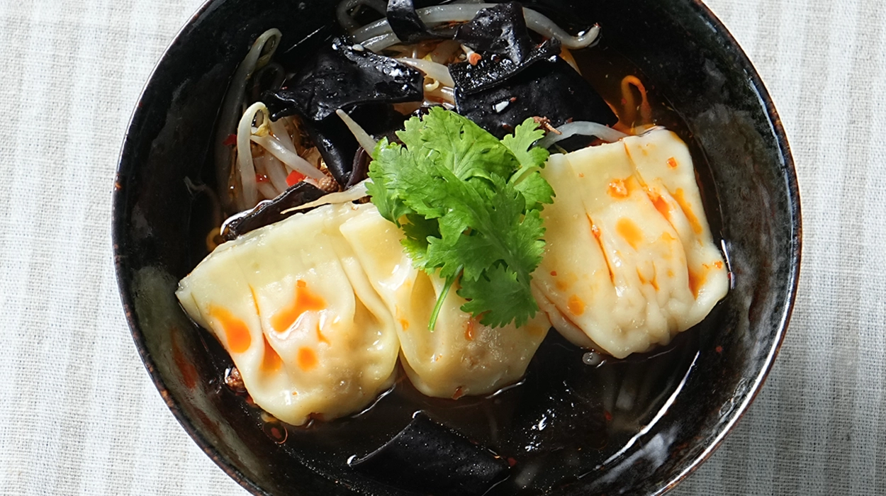 麻辣湯風ワンタンスープ